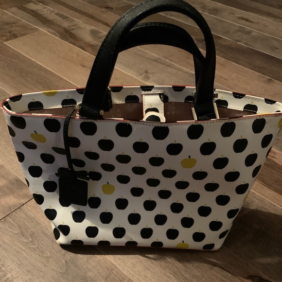 kate spade Handbags - Grant Street Grainy Vinyl Jules Apple Tote Bag EUC